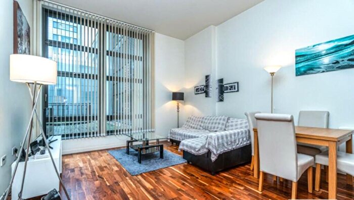 1 Bedroom Flat To Rent In Discovery Dock Apartments West, South Quay Square, E14