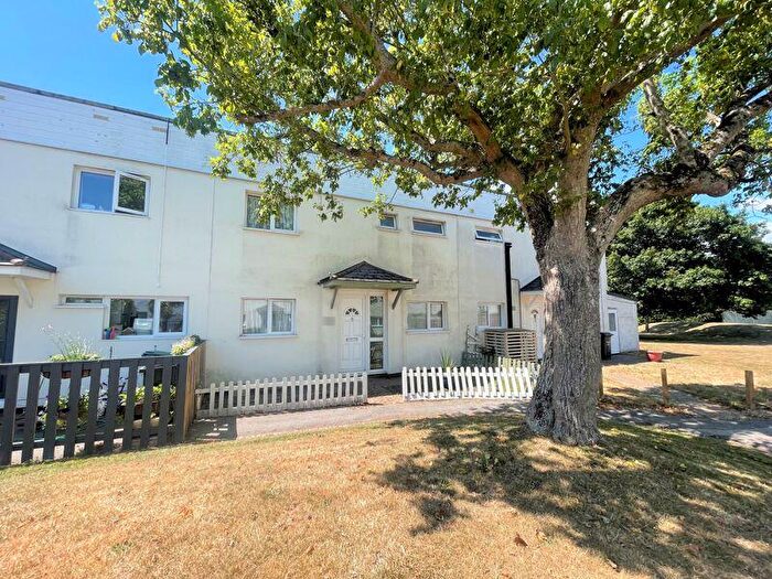 2 Bedroom Terraced House For Sale In Howe Road, Gosport, PO13