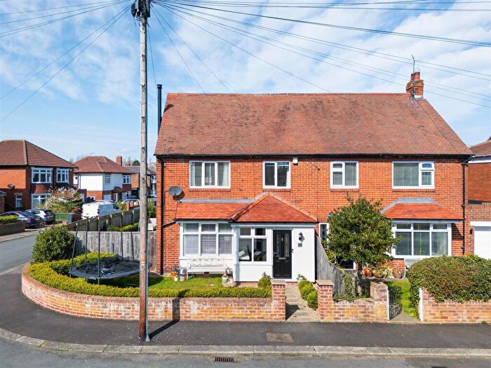 4 Bedroom Semi Detached House For Sale In The Avenue, Loansdean, Morpeth, NE61