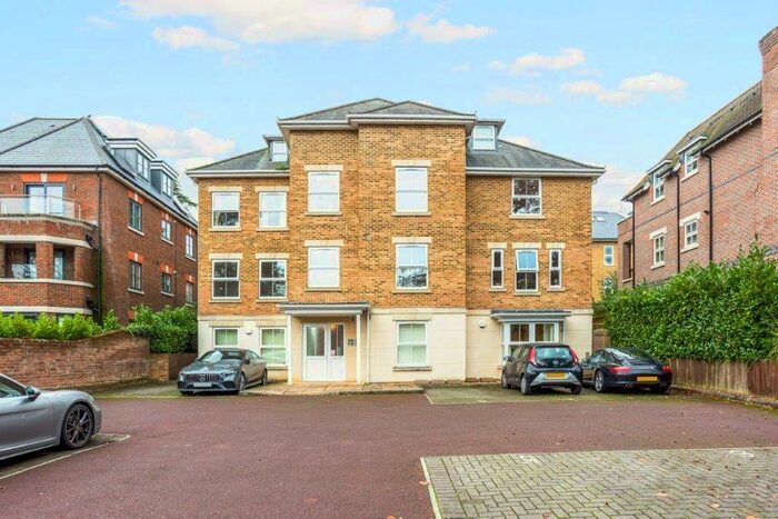 2 Bedroom Apartment To Rent In Epsom Road Guildford, GU1