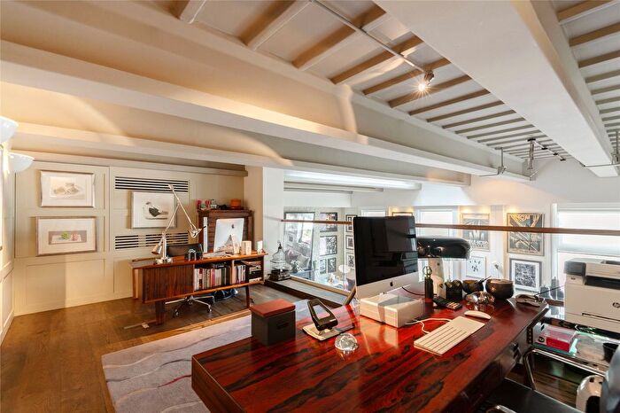 3 Bedroom Flat To Rent In The Piper Building, London, SW6