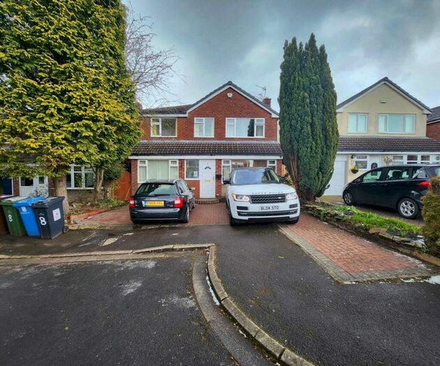 6 Bedroom Detached House For Sale In Bowland Close Ashton-under-Lyne Manchester, OL6