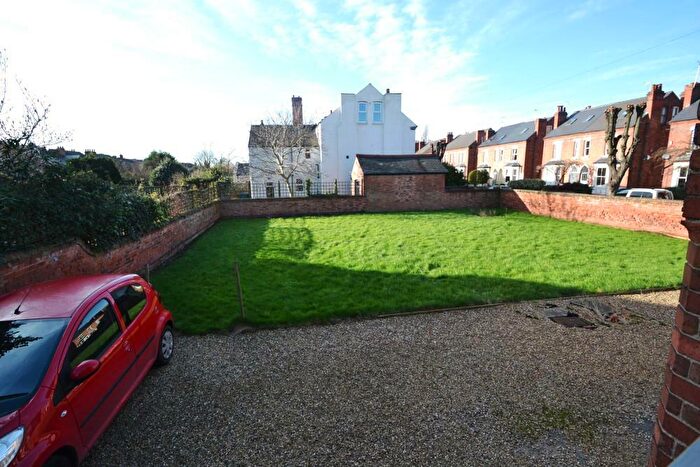 3 Bedroom Flat To Rent In Musters Road, West Bridgford, NG2