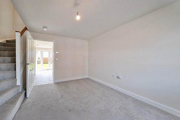 2 Bedroom End Of Terrace House To Rent In Bedroom End Of Terrace House In Dandelion Drive, Cramlington, NE23