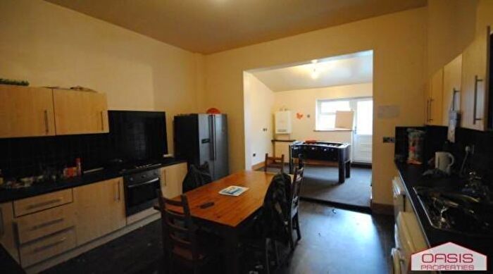 10 Bedroom House To Rent In Kensington Terrace, Leeds, LS6