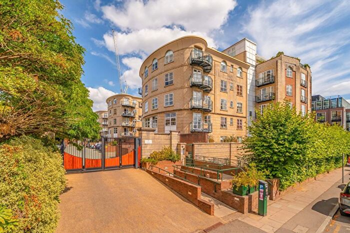 2 Bedroom Flat For Sale In Worple Road, Wimbledon, SW19