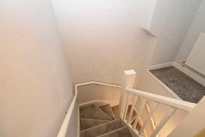 1 Bedroom Flat To Rent In Station Square, Petts Wood, Orpington, BR5