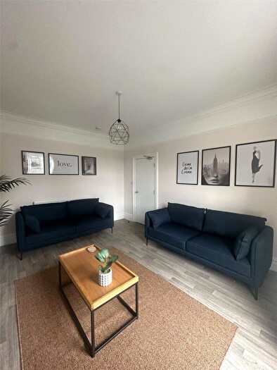 1 Bedroom Terraced House To Rent In Woodthorpe Terrace, Huddersfield, HD1