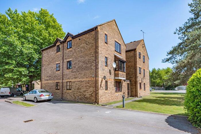1 Bedroom Flat To Rent In Jasmin Close, Northwood, HA6