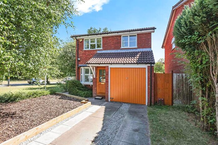 3 Bedroom Detached House For Sale In Stableford Close, Harborne, Birmingham, B32