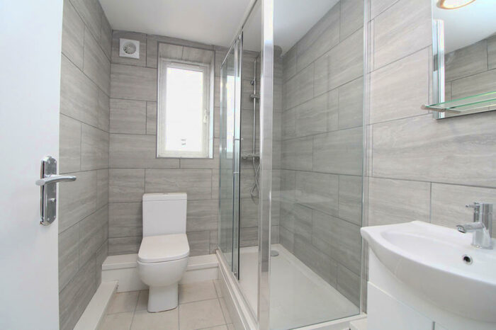 1 Bedroom Apartment To Rent In College Road, Bromley, BR1