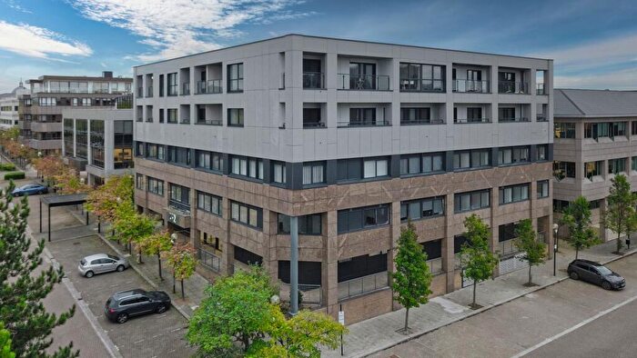 1 Bedroom Flat To Rent In Silbury Boulevard, Milton Keynes, MK9