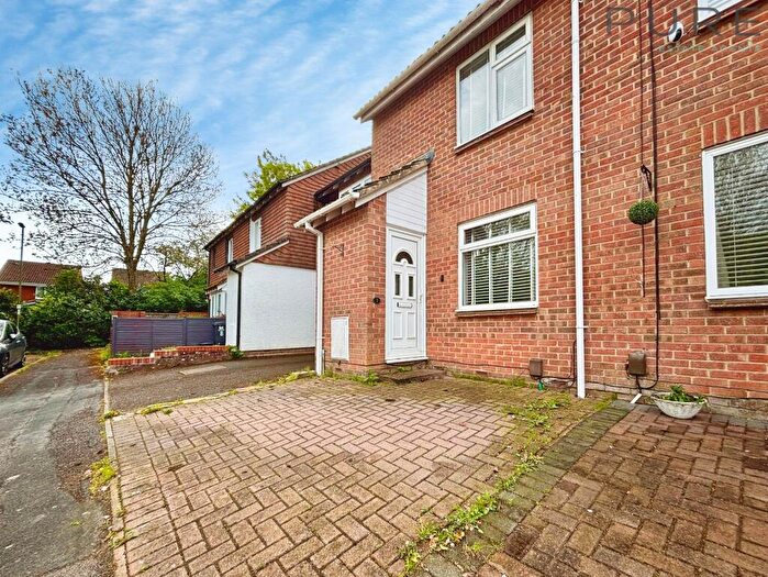 2 Bedroom House For Sale In Torridge Gardens, West End, Southampton, SO18