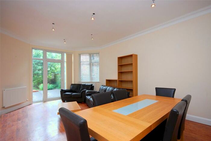 3 Bedroom Maisonette To Rent In Dartmouth Road, London, NW2