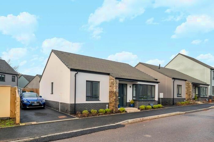 2 Bedroom Detached Bungalow For Sale In Mowhay Gardens, Hatherleigh, Okehampton, EX20