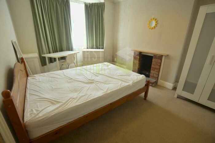 5 Bedroom Terraced House To Rent In Howard Road, Clarendon Park, LE2