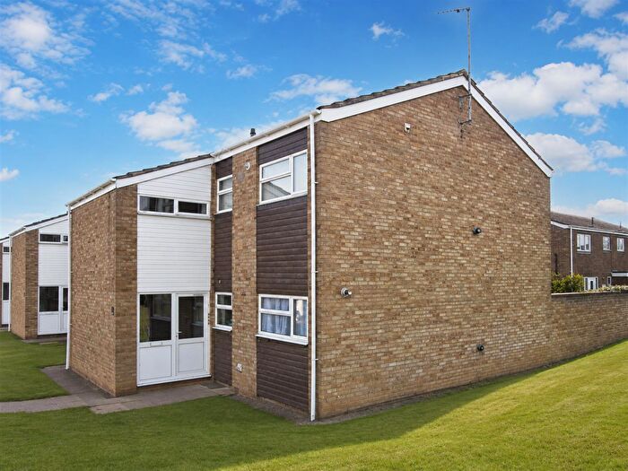 1 Bedroom Flat To Rent In Castle Avenue, Duston, NN5