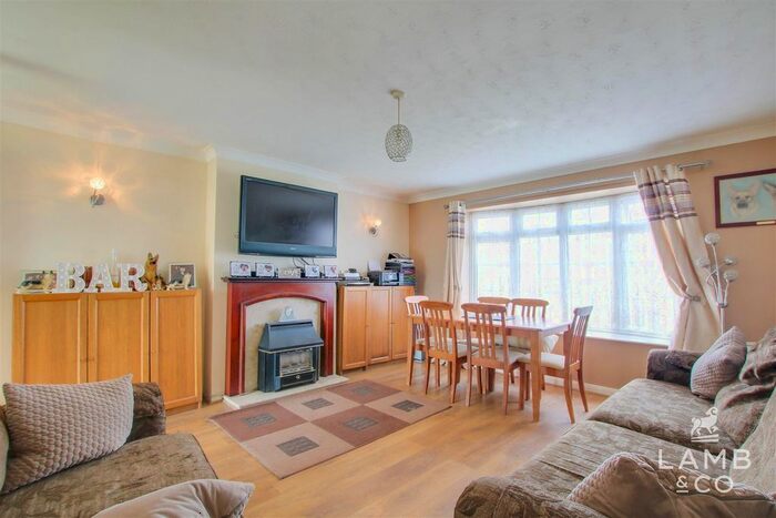 4 Bedroom Detached House For Sale In St. Johns Road, Clacton-On-Sea, CO16