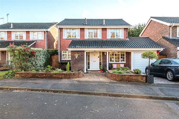4 Bedroom Detached House For Sale In Brunswick Grove, Cobham, KT11