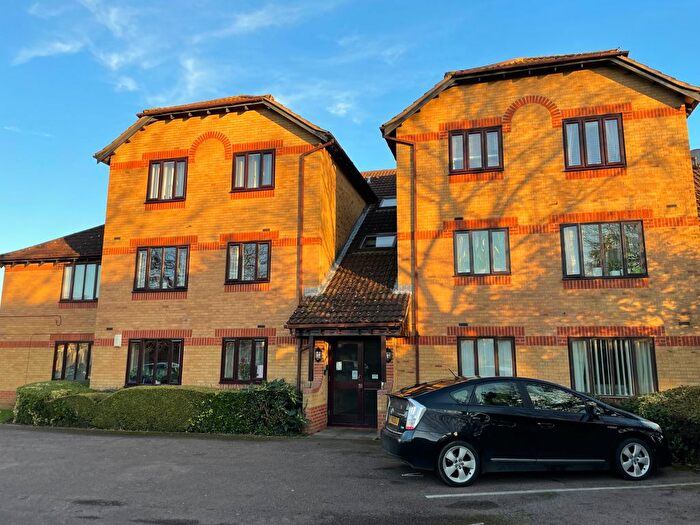 2 Bedroom Flat To Rent In Bordeaux Close, Duston, Northampton, NN5