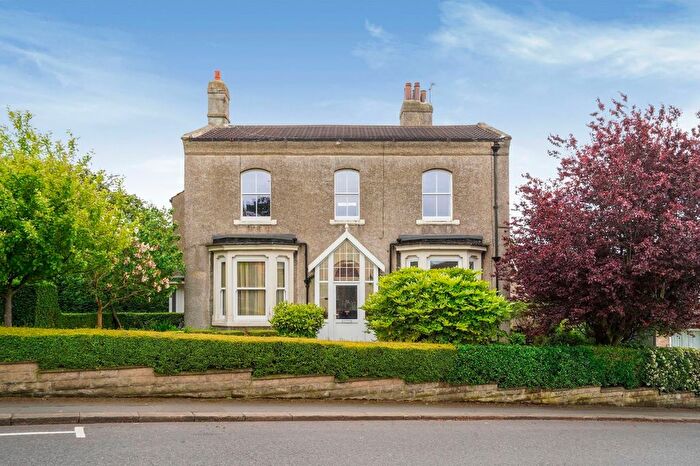 3 Bedroom Flat To Rent In Bank View, Chapel Allerton, LS7