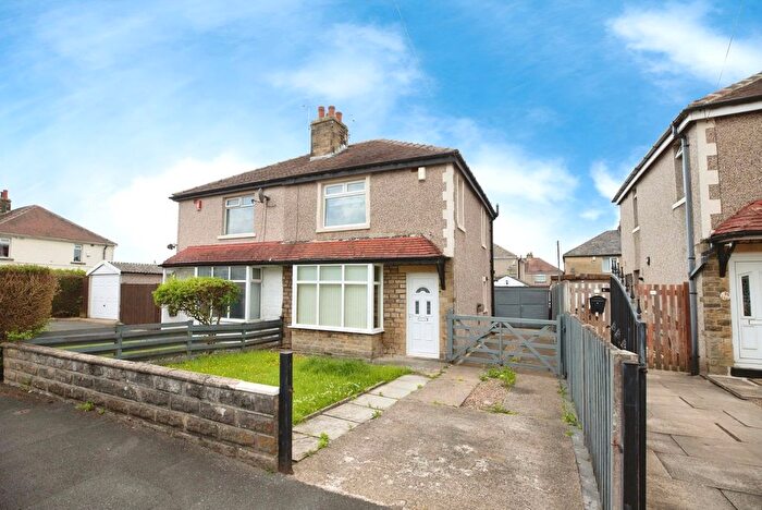 3 Bedroom Semi Detached House For Sale In Claremont Road, Shipley, West Yorkshire, BD18