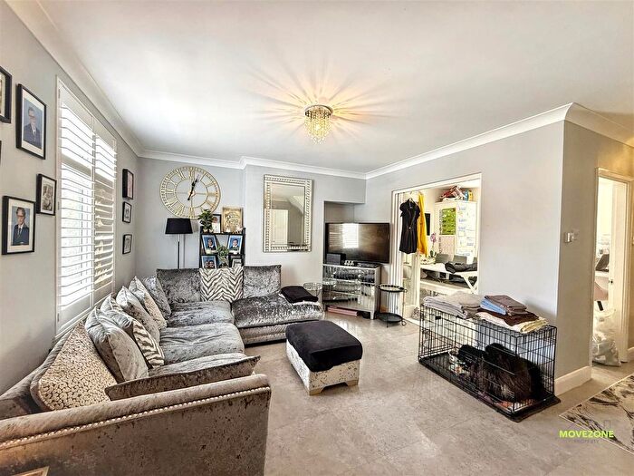 3 Bedroom Property For Sale In Ravensworth Road, London, SE9