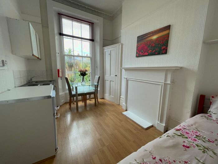 Studio To Rent In Oakley Street, London, SW3