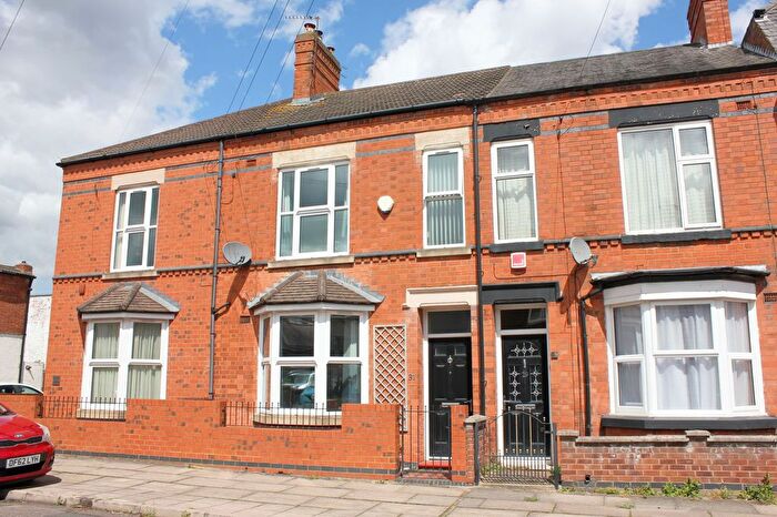 3 Bedroom Terraced House For Sale In Lorraine Road, Leicester, LE2