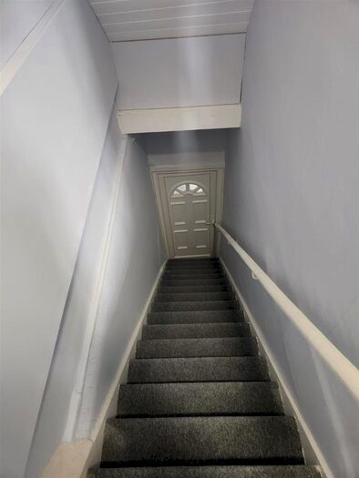 3 Bedroom Flat To Rent In Wood Lane, Dagenham, RM8