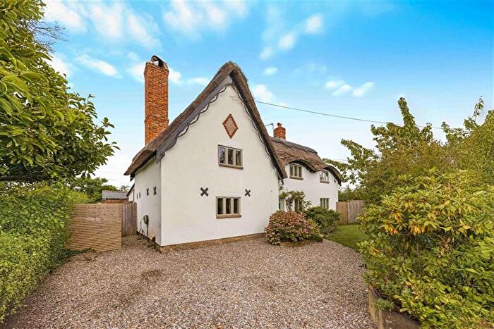 5 Bedroom Detached House For Sale In Wigsey Lane, Lymm, WA13