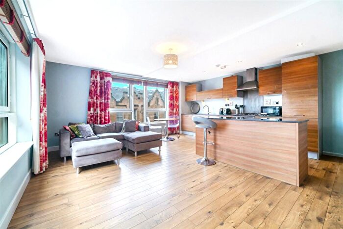 2 Bedroom Flat For Sale In Ingram Street, Glasgow, Glasgow City, G1