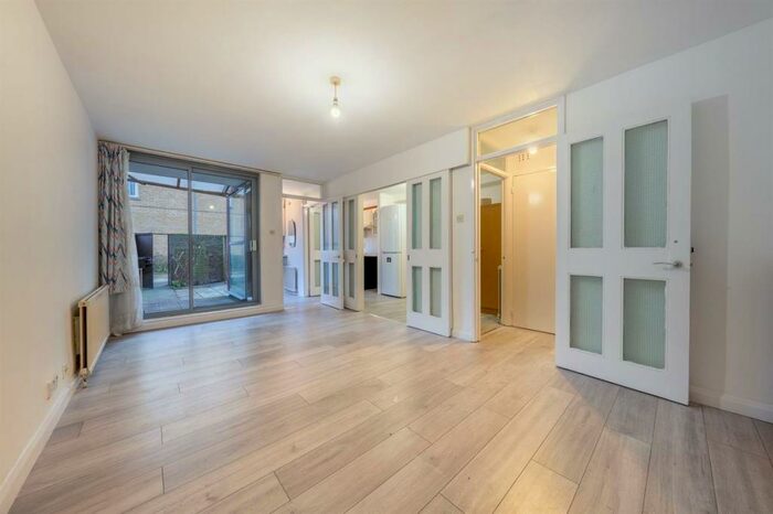 2 Bedroom Apartment To Rent In Handa Walk, London, N1