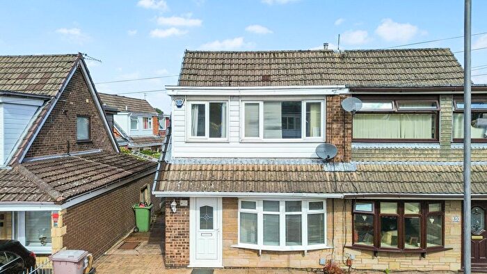 3 Bedroom Semi-Detached House For Sale In Chestnut Avenue, Haydock, WA11