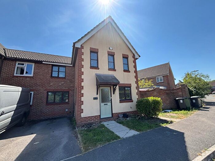 3 Bedroom Semi-Detached House To Rent In Upmill Close, West End, Hampshire, SO30