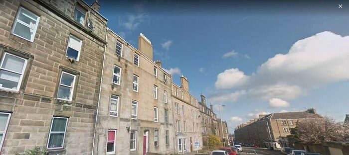 3 Bedroom Flat To Rent In Blackness Road, Dundee, DD2