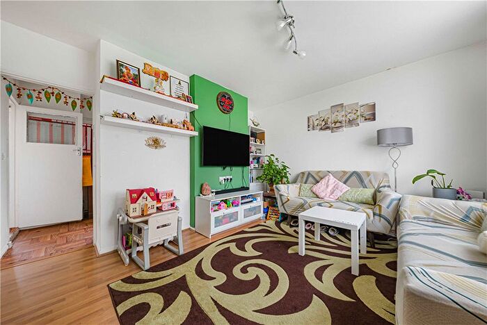 2 Bedroom Terraced House For Sale In Cotmandene Crescent, St Pauls Cray, Kent, BR5