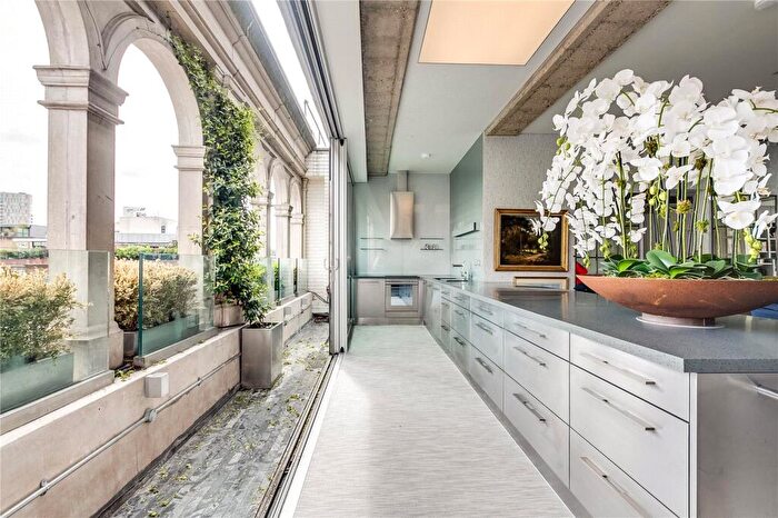 2 Bedroom Flat To Rent In Shoreditch High Street, Shoreditch, E1