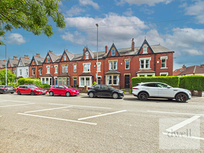 5 Bedroom Terraced House For Sale In Potternewton Lane, Chapel Allerton, Leeds, LS7