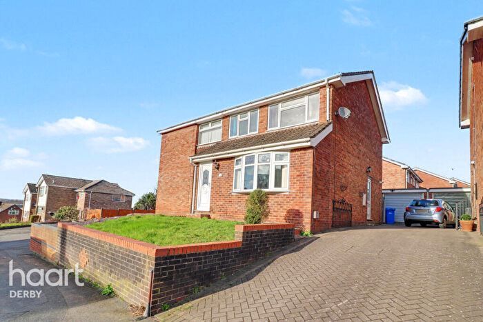 3 Bedroom Semi Detached House To Rent In Brackenwood Road, Burton-On-Trent, DE15