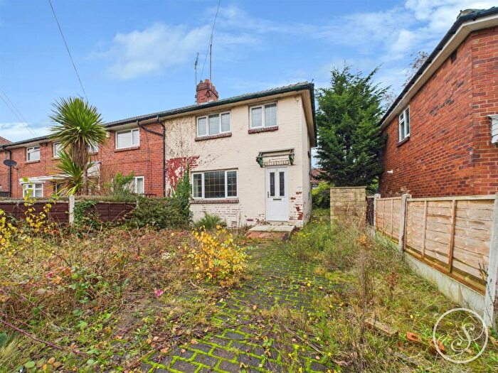 3 Bedroom Semi Detached House For Sale In St. Alban Mount, Leeds, LS9