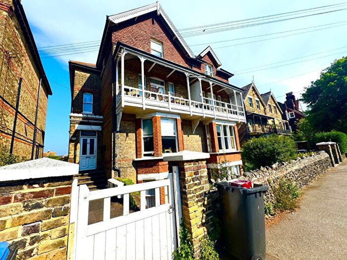 2 Bedroom Flat To Rent In Roxburgh Road, Westgate, Kent, CT8