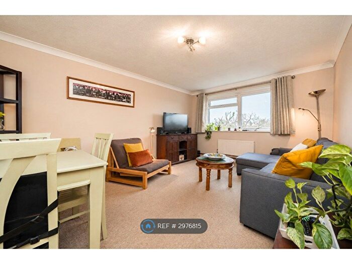 1 Bedroom Flat To Rent In Beechwood Court, London, W4