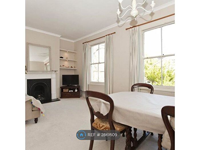 2 Bedroom Flat To Rent In Ashbourne Grove, London, SE22