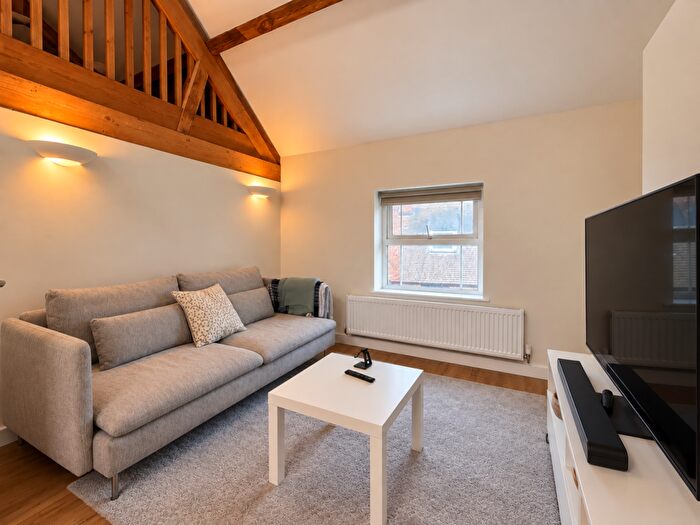 2 Bedroom Flat To Rent In Mill Street, Wantage, OX12