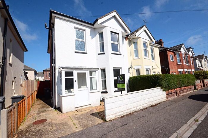 3 Bedroom Detached House For Sale In Cyril Road, Bournemouth, BH8