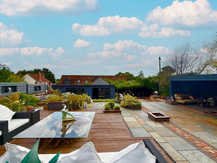 4 Bedroom Barn Conversion For Sale In Miletree Road, Heath And Reach, LU7