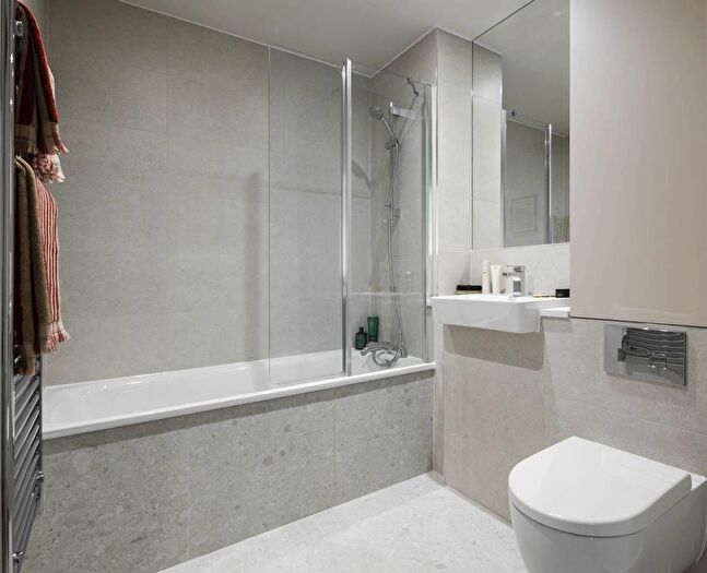 1 Bedroom Flat To Rent In Marble House, Hayes And Harlington, Hayes, UB3