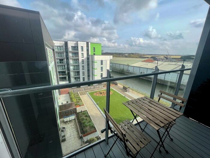 2 Bedroom Apartment To Rent In Geoffrey Watling Way, Norwich, NR1