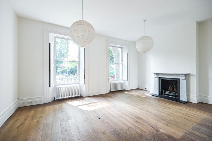 6 Bedroom End Of Terrace House To Rent In Northampton Park, Canonbury, N1